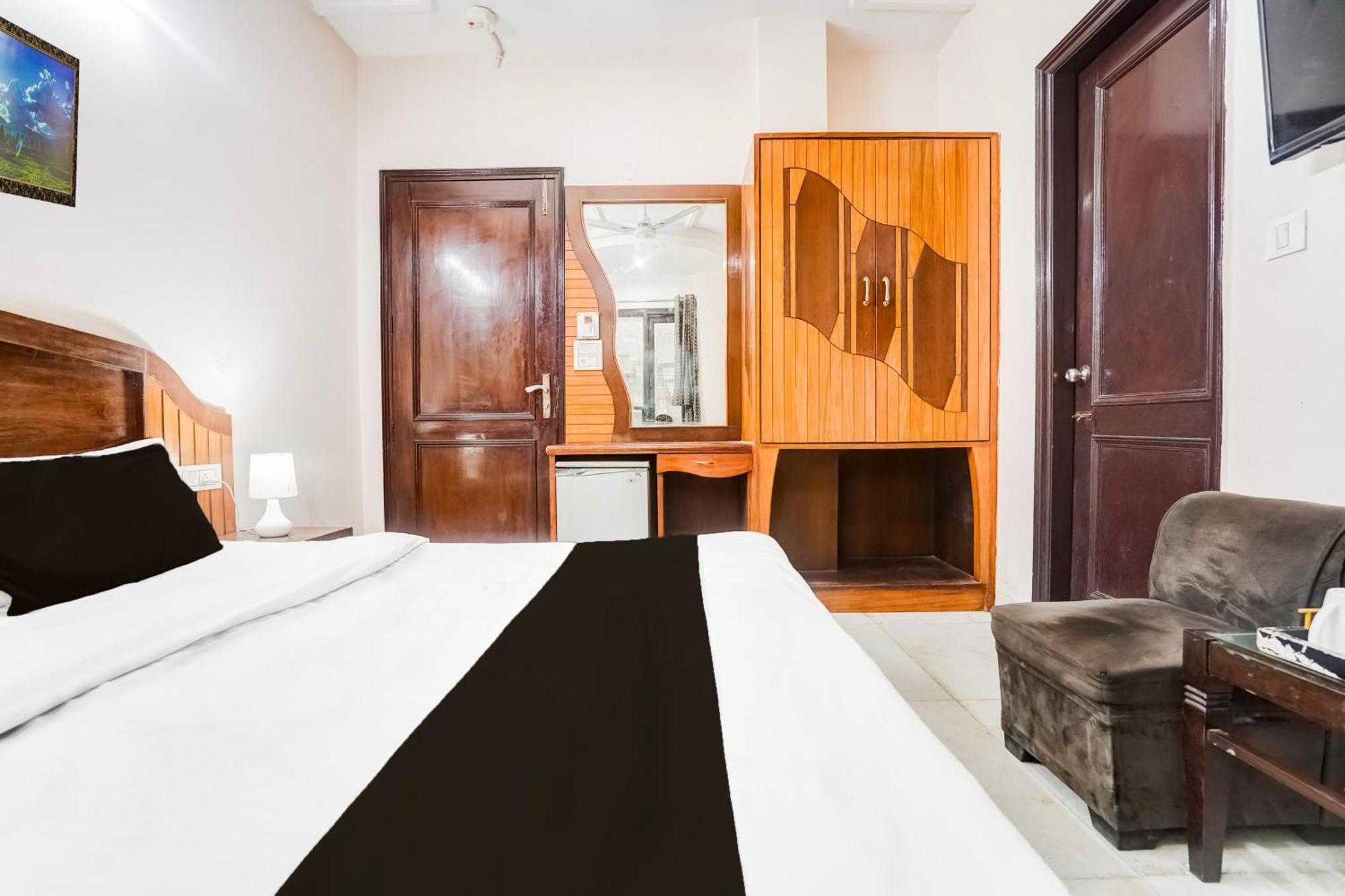 Fabhotel De Gold Ню Делхи Екстериор снимка